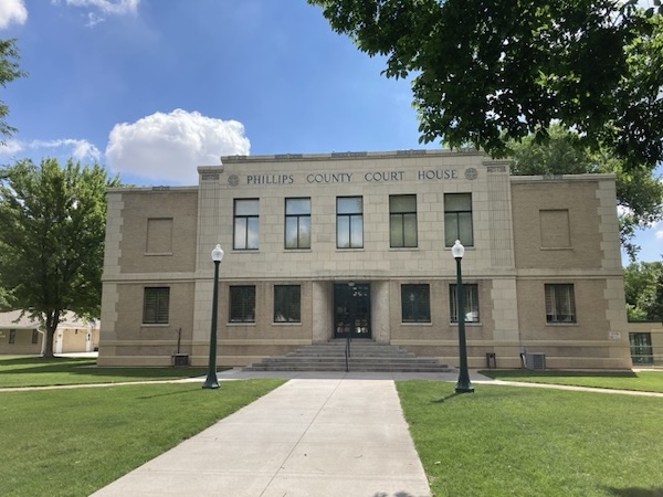 Exterior of Phillips County Courthouse in Holyoke, Colorado, where DUI and criminal traffic cases are handled.